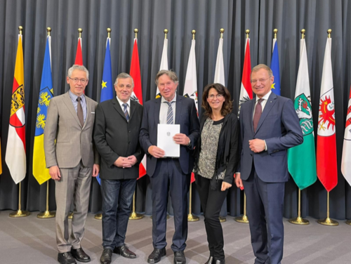 Herzliche Gratulation, Herr Hofrat!